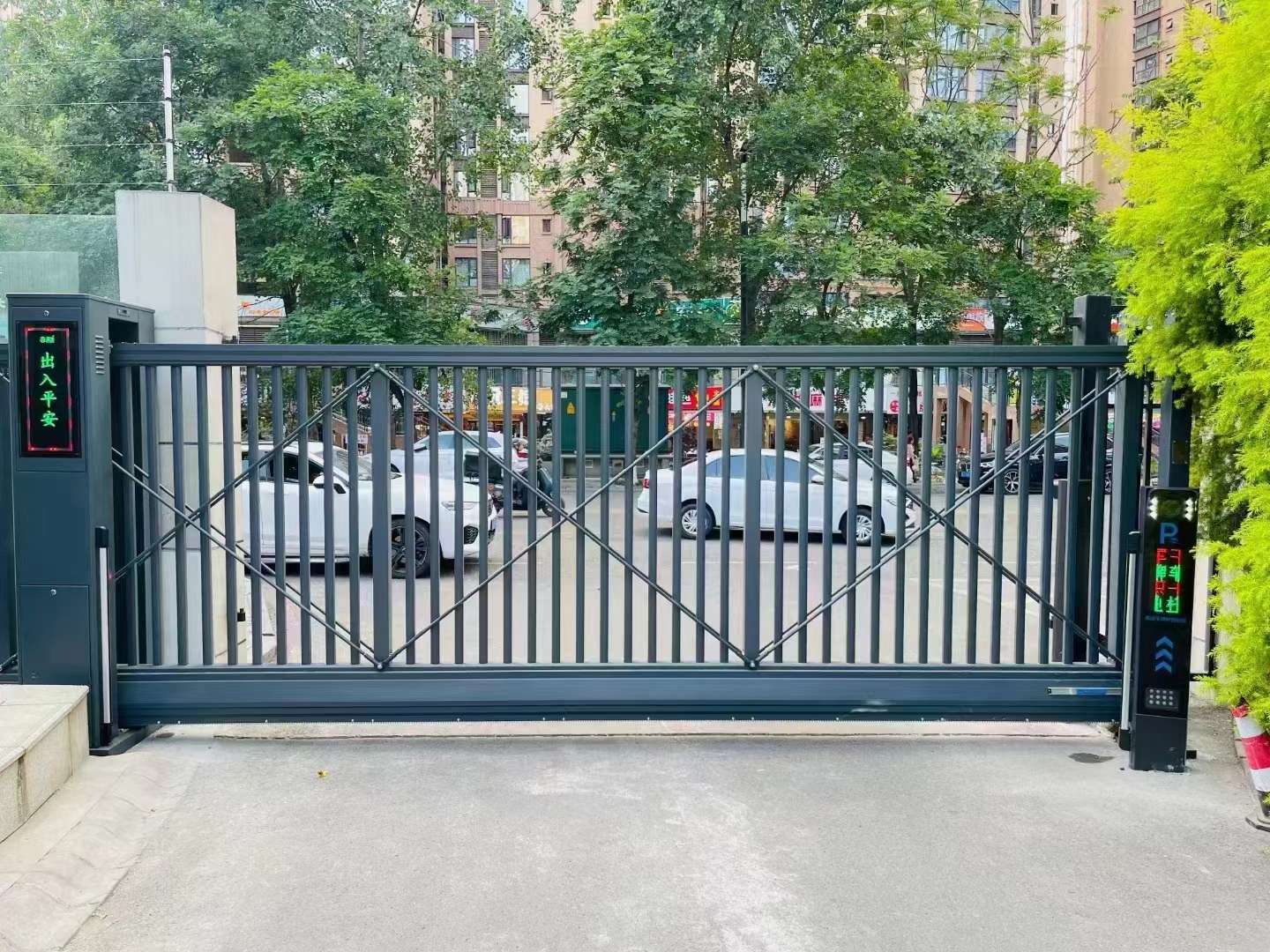 南京市电动伸缩门